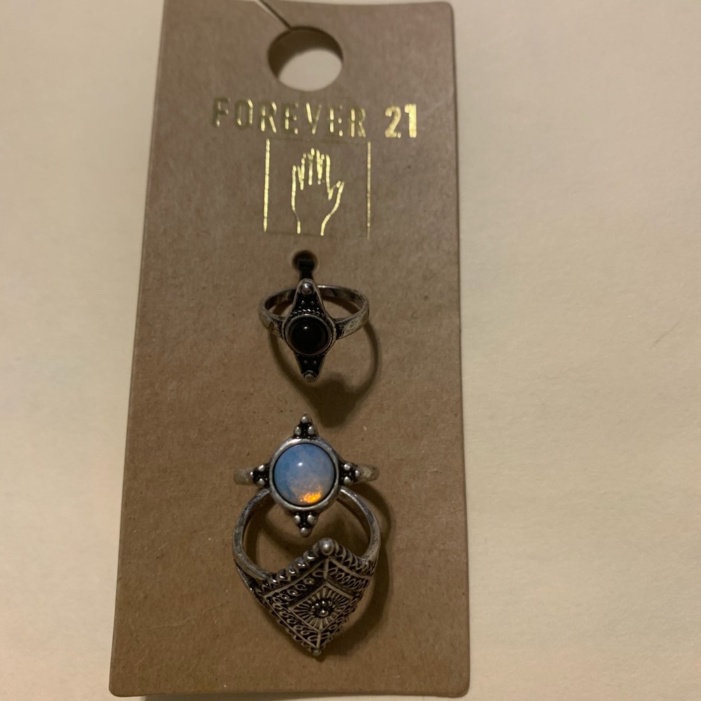 💎Forever 21 set of 3 silver rings
